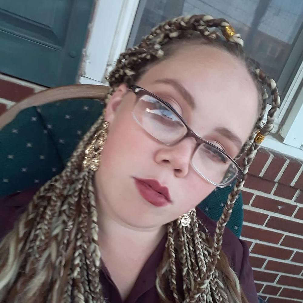 Meet your Posher, Christie lee